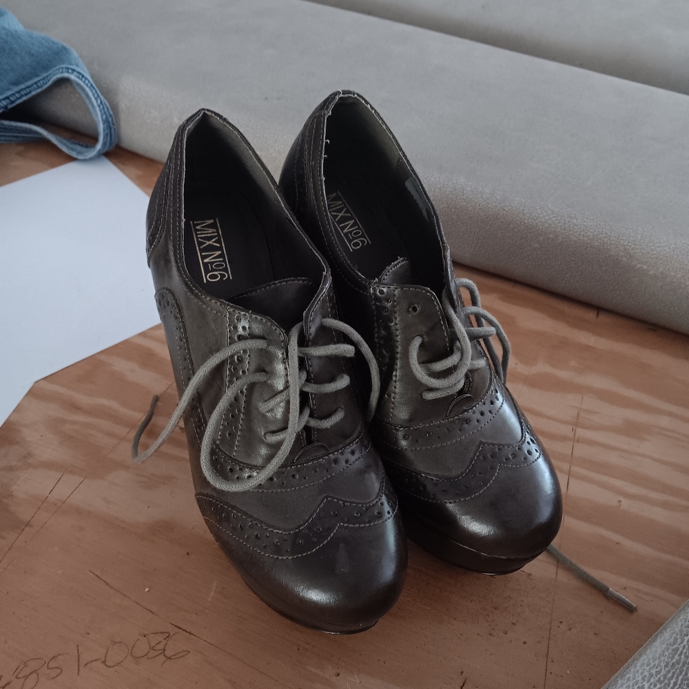 High heel shoes